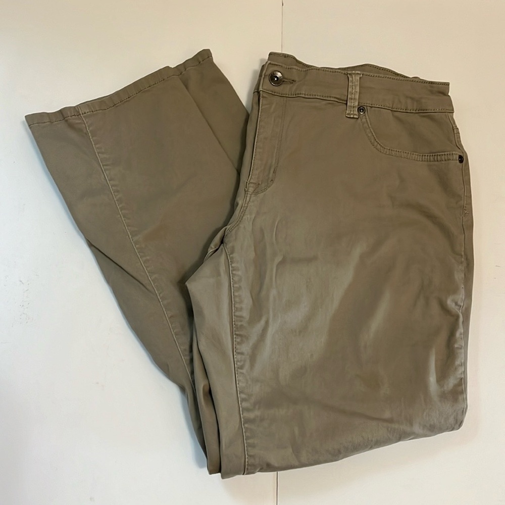 Sonoma pants woman’s size 16S tan slim straight leg casual classic trousers